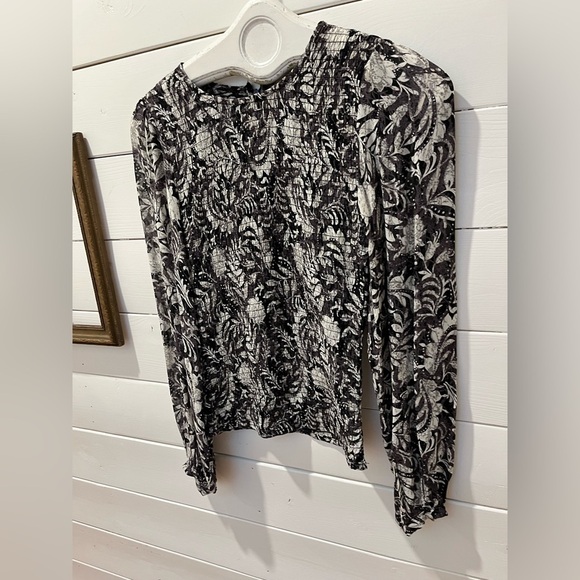 Smocked Print Blouse - Part Two (Size 34 / XS) - Picture 6 of 10